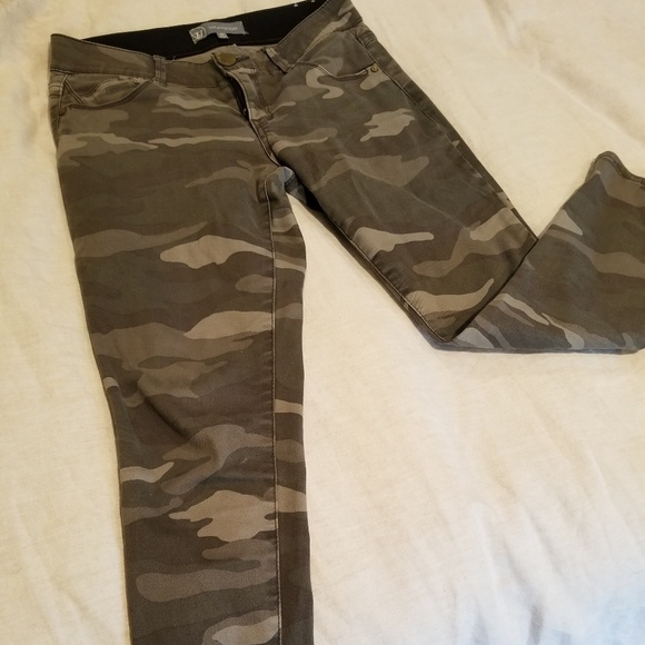wit and wisdom camo pants